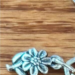 Mini Daisy James Avery